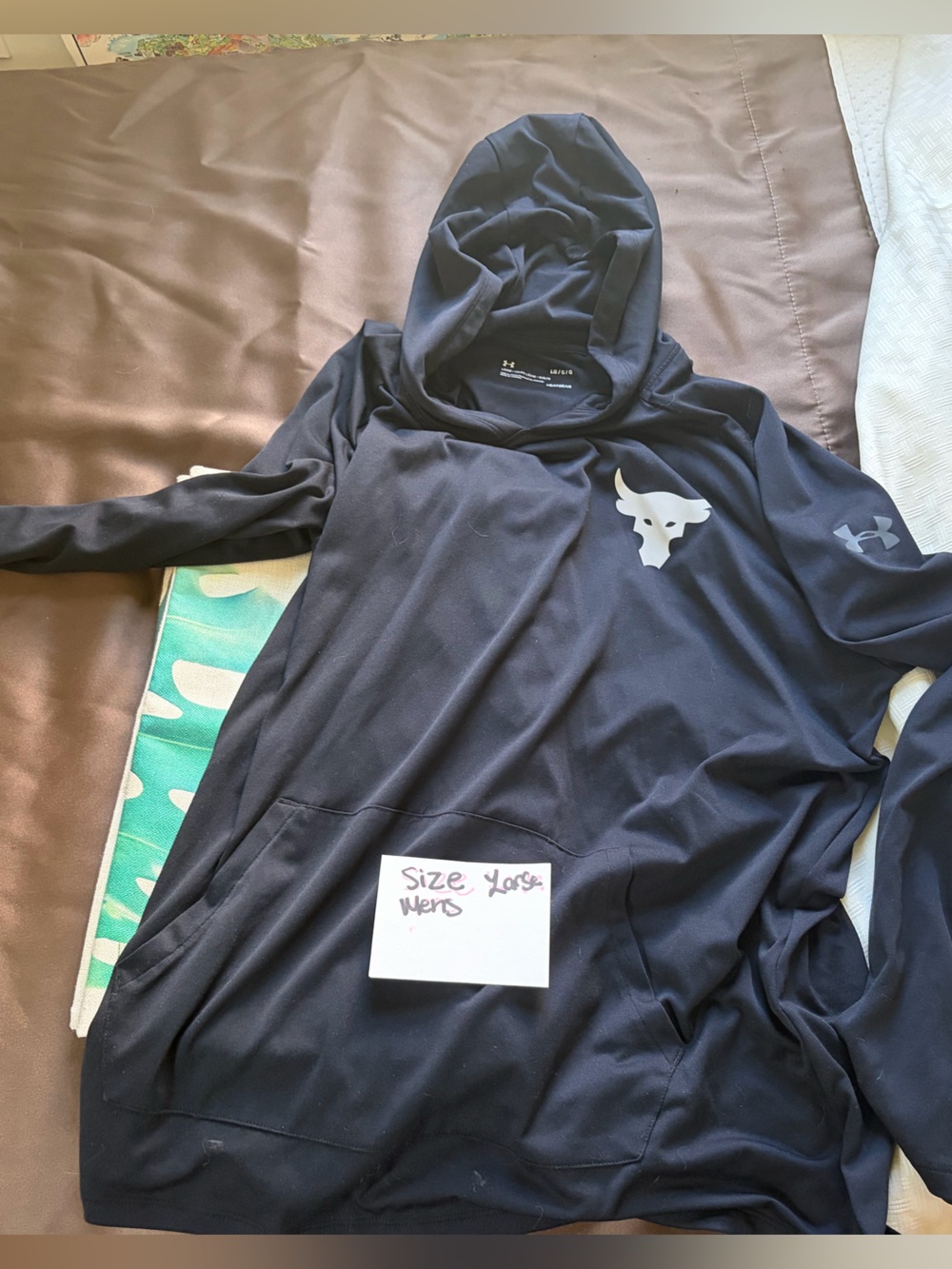 Under Armour Men’s Black Hooded Swim Rash Guard